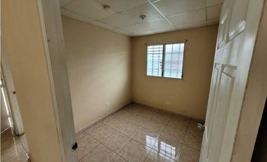 VENDO CASA DE BARRIADA EN BAGALA