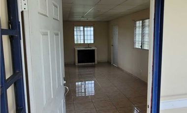 VENDO CASA DE BARRIADA EN BAGALA