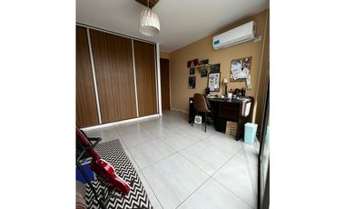 VENDE DUPLEX DE CATEFGORIA EN GODOY CRUZ