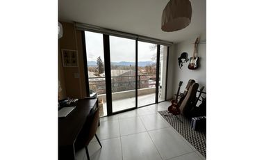 VENDE DUPLEX DE CATEFGORIA EN GODOY CRUZ