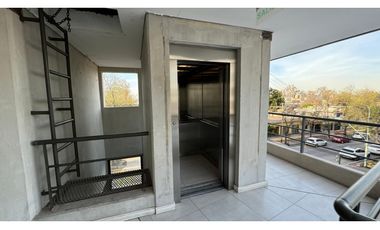 VENDE DUPLEX DE CATEFGORIA EN GODOY CRUZ