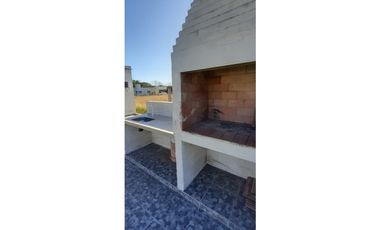 Impecable casa de 2 dormitorios a metros del Río, Colonia Benítez