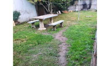 VENDO/PERMUTO Casa sobre lote propio
