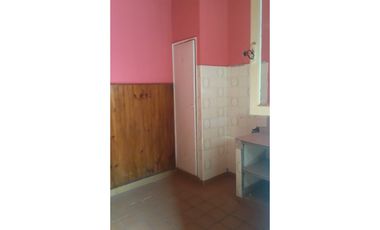 VENTA CASA ANTIGUA MAS DOS LOCALES- IDEAL NUEVO EMPRENDIMIENTO