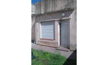 VENTA CASA ANTIGUA MAS DOS LOCALES- IDEAL NUEVO EMPRENDIMIENTO