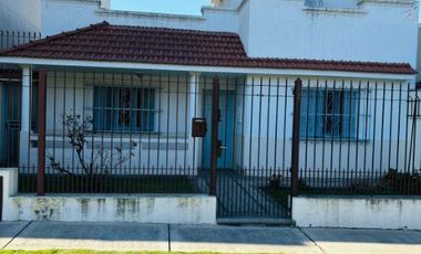 Casa en venta en Bernal Oeste