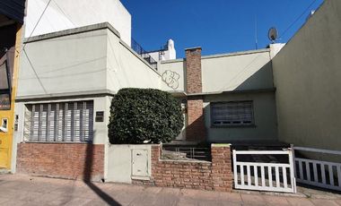 Casa en venta en Quilmes Este