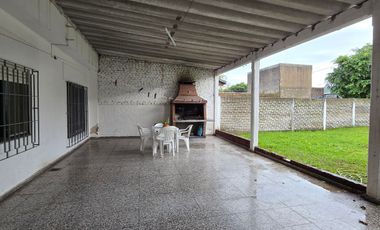 Casa en  berazategui