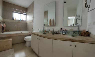 Departamento en planta baja con terraza en Paraíso Country Club