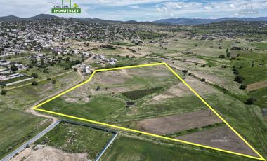 Terreno en entrada a San Pedro Huaquilpan (Autopista Mexico-Pachuca)