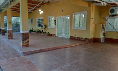 VENDO CASA EN ARRAIJAN JUAN DEMOTENES PH LAS VILLA LA PALMERA 4R