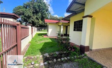 Alquilo amplia residencia en Los Algarrobos, Dolega.