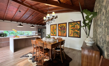 Casa en Arriendo Ubicado en Envigado Codigo 225