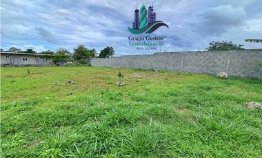 VENDO CASA DE SEGUNDA CON TERRENO VOLCAN