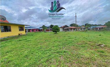 VENDO CASA DE SEGUNDA CON TERRENO VOLCAN