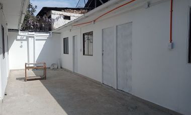 Casa en Venta en Casa Amplia de 320 m2 Rafael Sotomayor/Metro Cumming