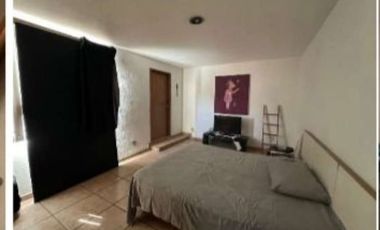 3  locales comerciales en planta baja con departamento en planta alta