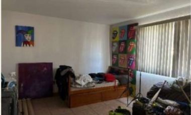 3  locales comerciales en planta baja con departamento en planta alta