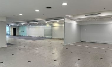 Local Comercial en Arriendo en Edificio Torre Costanera/ Av Andrés Bello
