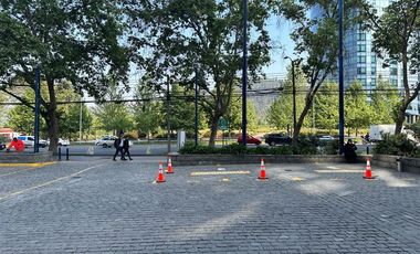 Local Comercial en Arriendo en Edificio Torre Costanera/ Av Andrés Bello