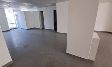 Local Comercial en Arriendo en Av. La Dehesa