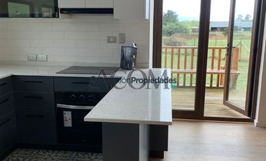 Casa en Venta en CASA MODERNA EN PARCELA CON ENTORNO PRIVILEGIADO / CONDOMINIO PUERTO VARAS