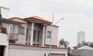 Casa en Bosques de las Lomas a la Renta