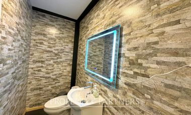 Amplia bodega orilla carretera