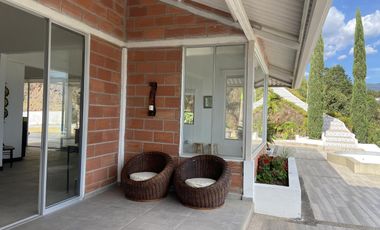 HERMOSA QUINTA EN VENTA EN YUNGILLA