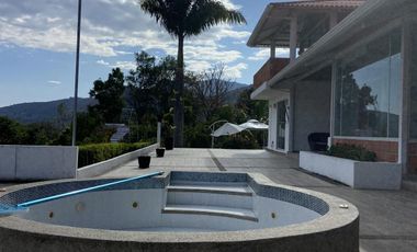 HERMOSA QUINTA EN VENTA EN YUNGILLA
