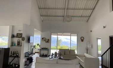 HERMOSA QUINTA EN VENTA EN YUNGILLA