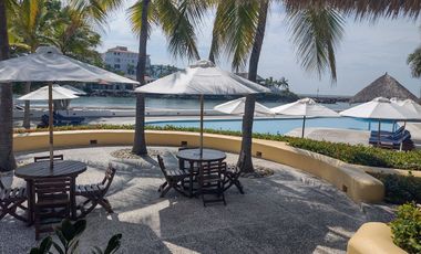 Preciosa Villa/Departamento en PB amueblado!