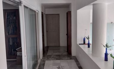 Preciosa Villa/Departamento en PB amueblado!