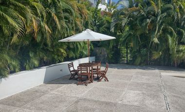 Preciosa Villa/Departamento en PB amueblado!