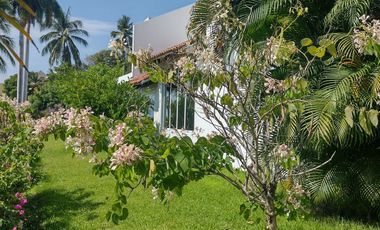 Preciosa Villa/Departamento en PB amueblado!