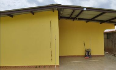 ARRAIJAN / PARQUES DEL OESTE / 240 M2 / 3 HABITACIONES / CERCADA