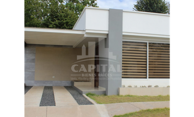 CASA EN SANTIAGO DE VERAGUAS EL ESPINO / CON INTERÉS PREFERENCIAL