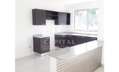 CASA EN SANTIAGO DE VERAGUAS EL ESPINO / CON INTERÉS PREFERENCIAL