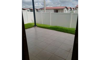 ALQUILO CASA EN ARRAIJAN LA HACIENDA CAOBO 3R