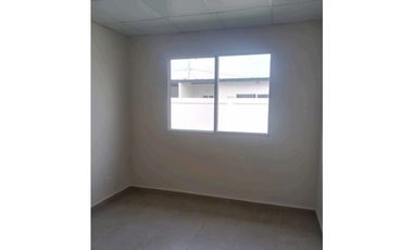 ALQUILO CASA EN ARRAIJAN LA HACIENDA CAOBO 3R