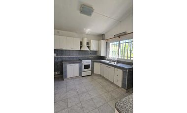 Vendo  Casa en Carlos Paz - Villa Dominguez