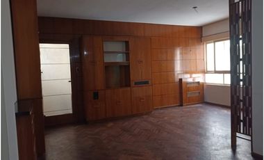 VENDE-AMPLIO DEPARTAMENTO- C/SAN MARTIN-CIUDAD-MENDOZA