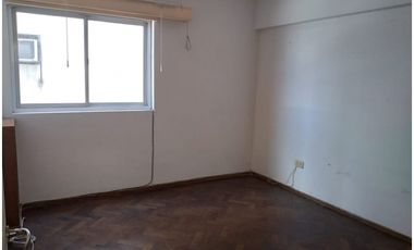 VENDE-AMPLIO DEPARTAMENTO- C/SAN MARTIN-CIUDAD-MENDOZA
