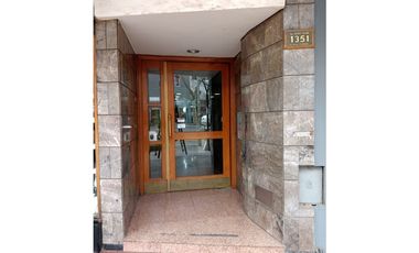VENDE-AMPLIO DEPARTAMENTO- C/SAN MARTIN-CIUDAD-MENDOZA