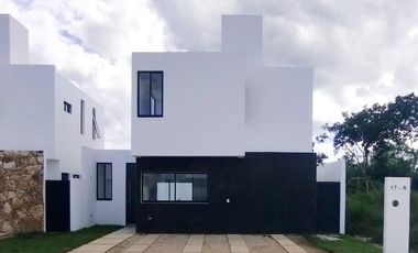 Entrega Inmediata Venta Casa - Residencia Modelo Ambar en Privada Tagora, Conkal Norte Yucatan
