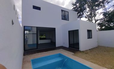 Entrega Inmediata Venta Casa - Residencia Modelo Ambar en Privada Tagora, Conkal Norte Yucatan