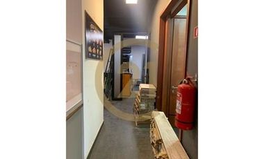 Amplio Local comercial en las Condes