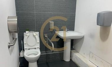 Amplio Local comercial en las Condes