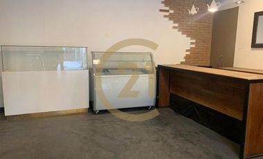 Amplio Local comercial en las Condes
