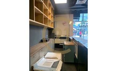Amplio Local comercial en las Condes